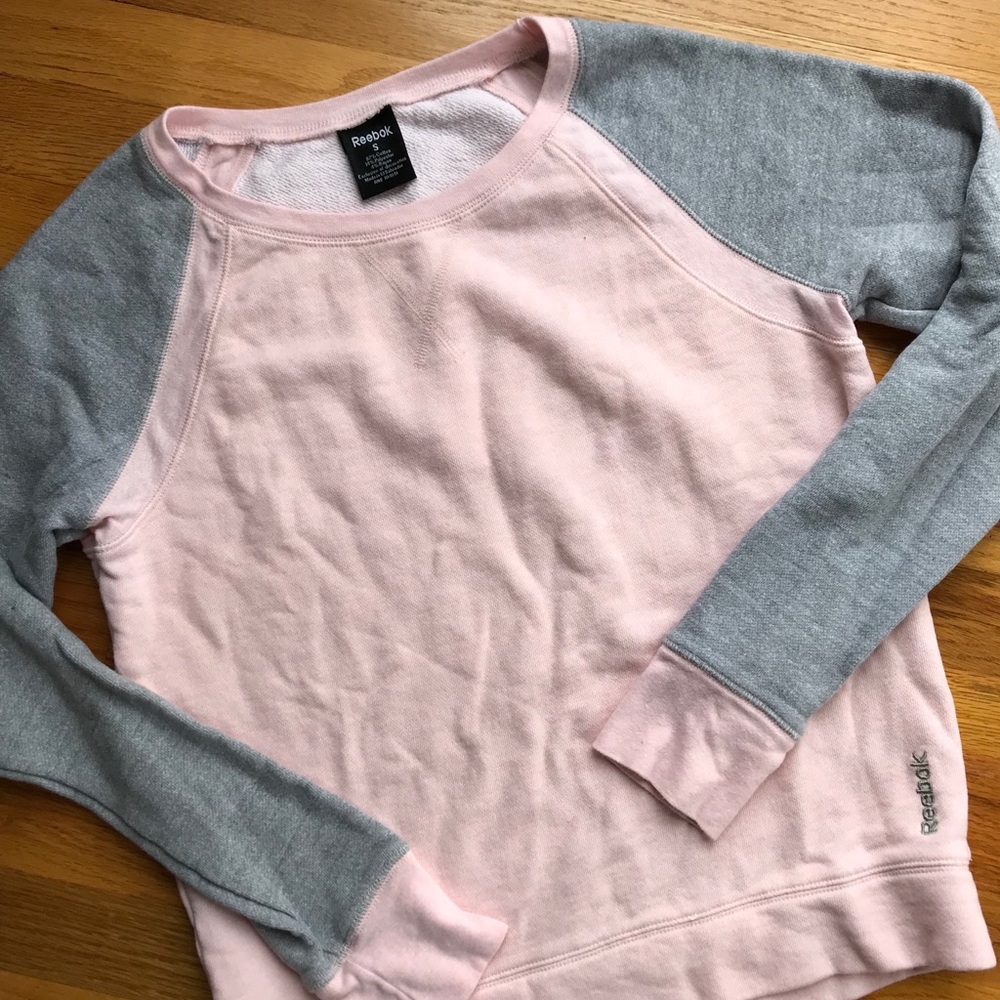 Light pink with gray arms comfy sweatshirt
